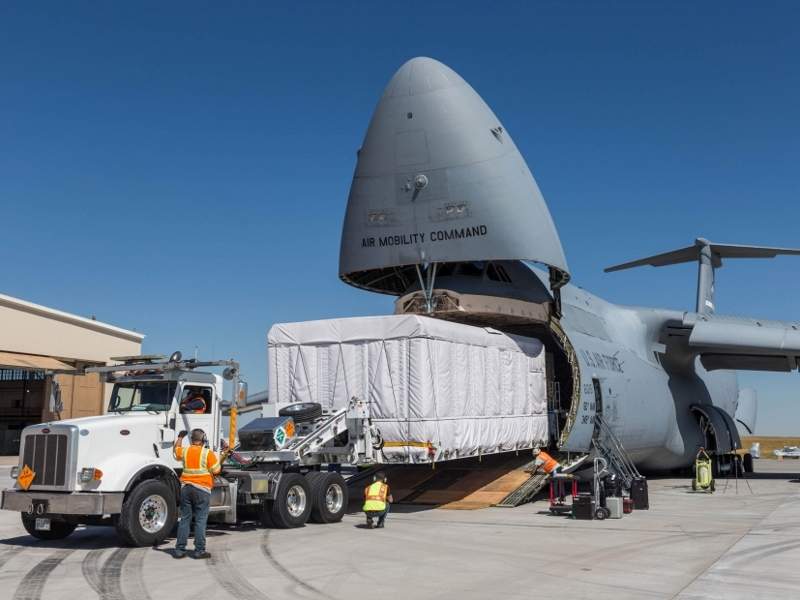 GOES-16 was transported to the Astrotech Space Operations facility in a C-5M Super Galaxy cargo transport plane. Credit: Lockheed Martin.