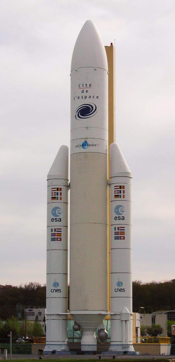 The Vinasat-2 will be launched atop the Ariane 5 ECA rocket launcher. Image courtesy of Poppy.