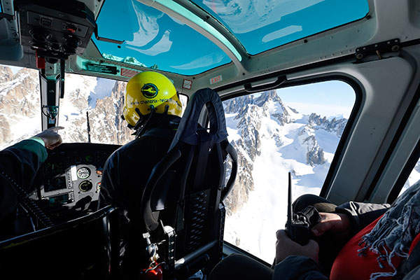 The cockpit of the AS350 B3e features one LCD dual screen Vehicle and Engine Malfunctioning Display (VEMD). Image courtesy of Patrick Penna.