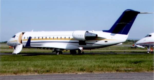 Challenger 850 parked at Manchester Airport in May 2009. Image courtesy of RuthAS.