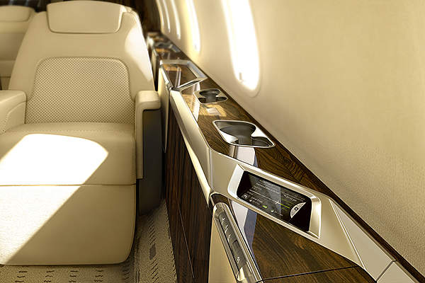 The side ledge of Challenger 350 is provided with angled touchscreens to provide passengers with flight information.