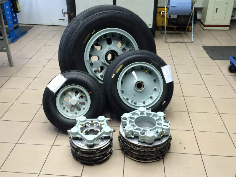 Wheels and Brakes, Aircraft Accessories Maintenance